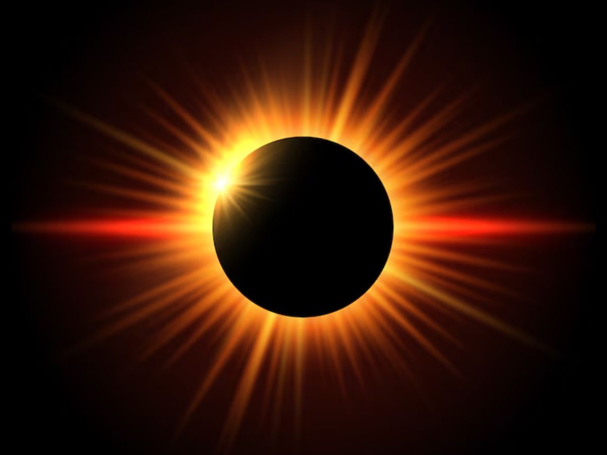 कल लगेगा साल का पहला सूर्य ग्रहण, इन बातों का रखें खास ध्यान First solar eclipse of the year on the night of 8th April i.e. tomorrow first solar eclipse of the year will take place tomorrow, pay special attention to these things , The first solar eclipse will last from 9:12 pm on April 8 to 2:22 pm on April 9.