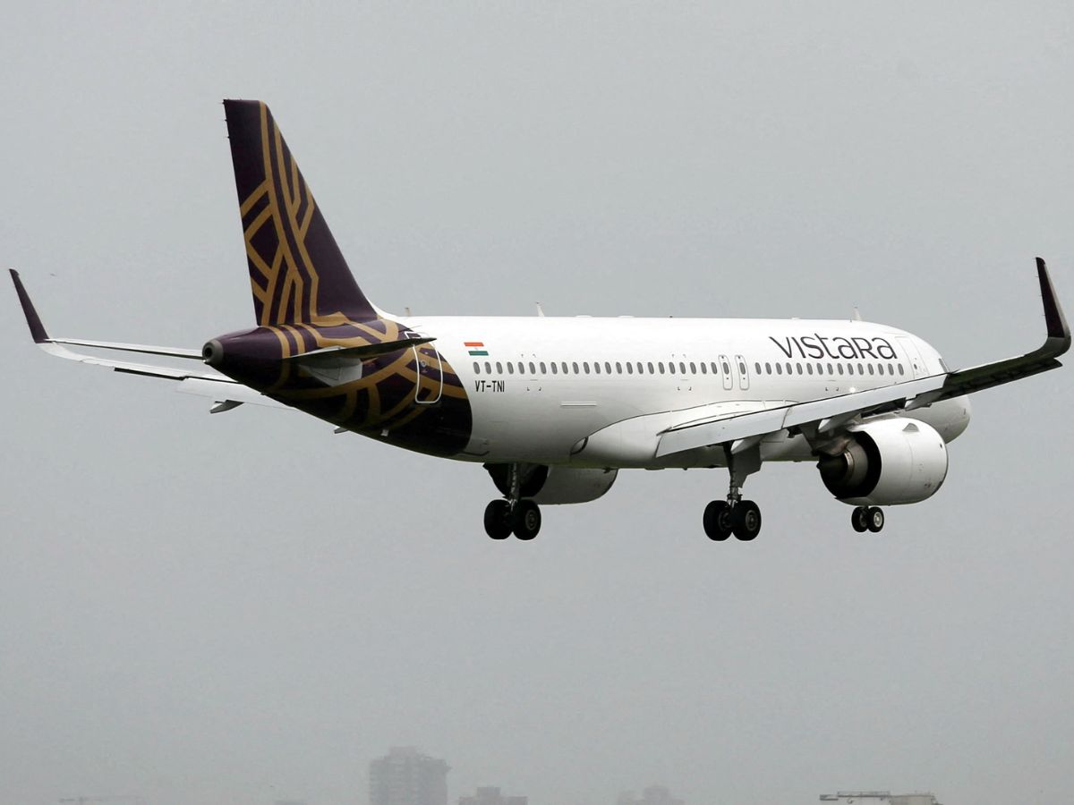 Vistara की मुश्किलें बरकरार! सैलरी विवाद पर पायलटों से मिले विस्तारा के सीईओ, फिलहाल नहीं मिला समाधान