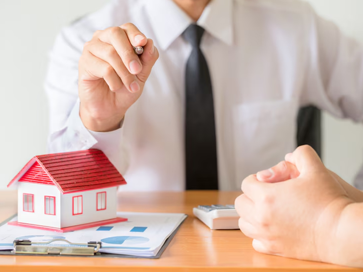 सेल्फ-एंप्लॉइड लोगों को Bank कैसे देते हैं Home Loan? इन 5 तरीकों से चेक की जाती है योग्यता