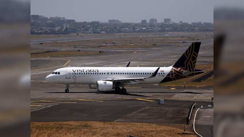 Vistara: दिल्ली से गोवा जा रही विस्तारा की फ्लाइट ने मुंबई एयरपोर्ट पर की लैंडिंग, एयरलाइन ने बताई इसकी वजह