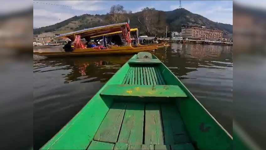 Swiggy: श्रीनगर की डल झील में हाउसबोट पर भी मिलेगा खाने का मजा, शिकारा से ऑर्डर पहुंचाएगी स्विगी