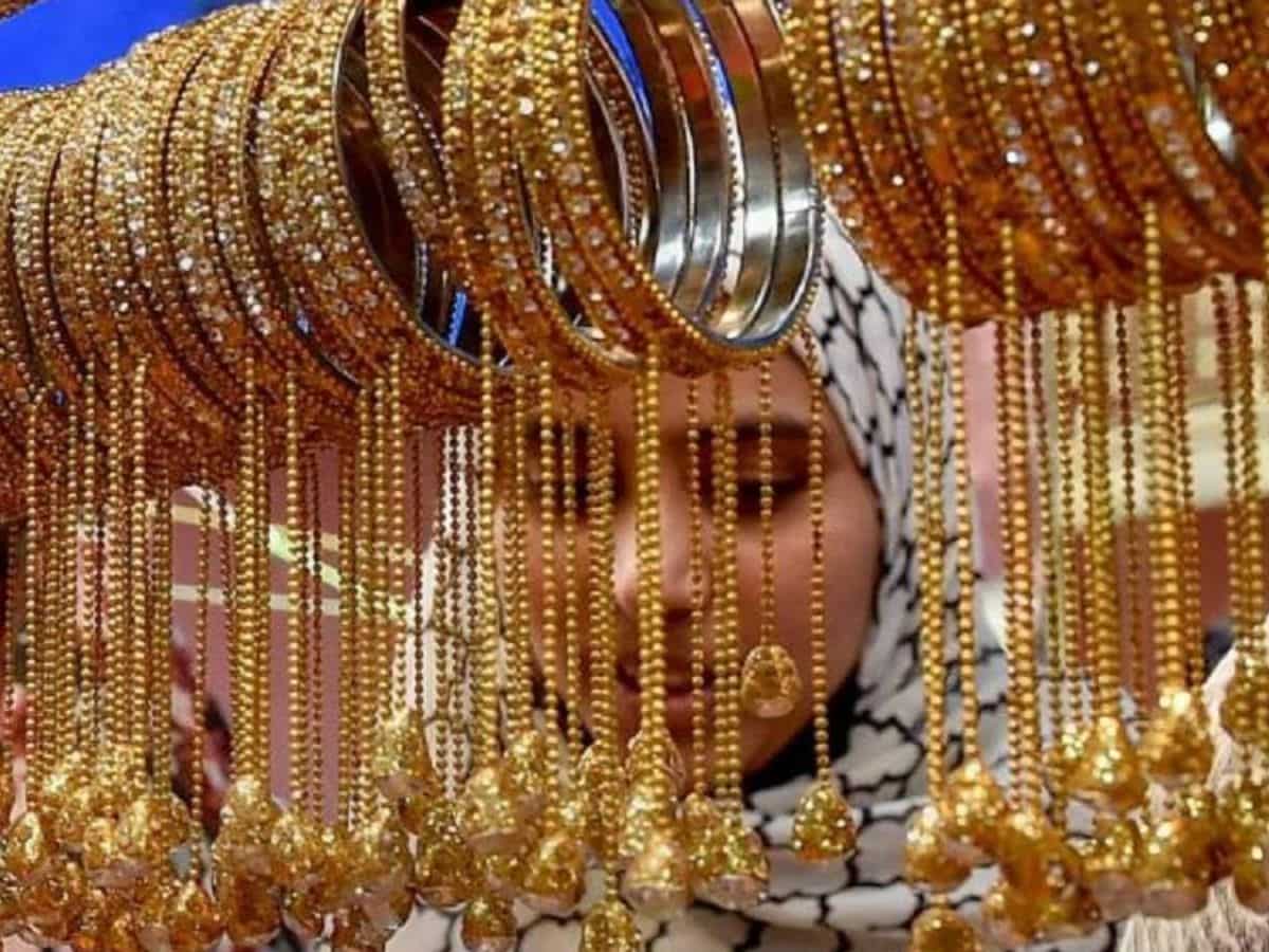 लगातार तीसरे दिन महंगा हुआ गोल्ड, जानें ईद के मौके पर कितने रुपये तोला बिक रहा है सोना