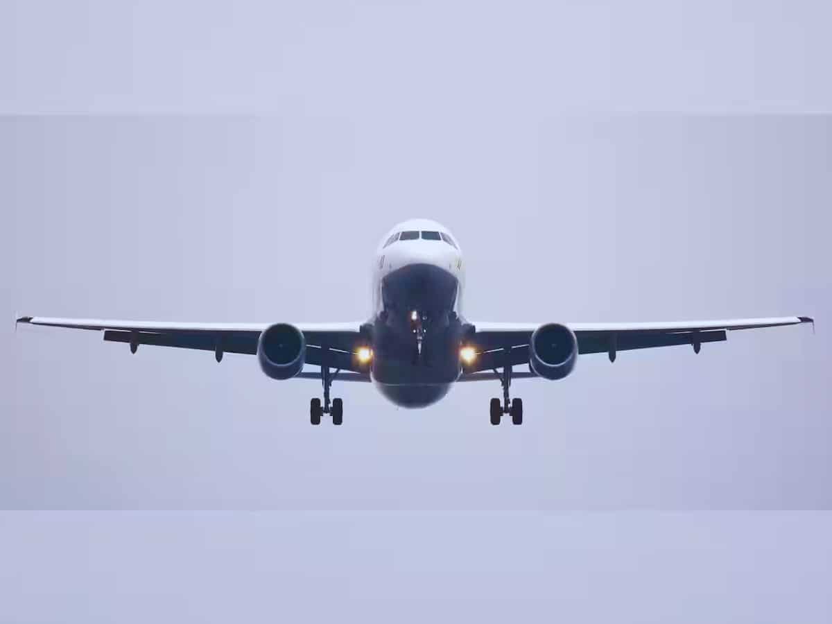 पायलटों की थकान कम करने वाले FDTL मानदंडों को लेकर DGCA ने एयरलाइंस कंपनियों को दिए ये निर्देश, जानें पूरा मामला