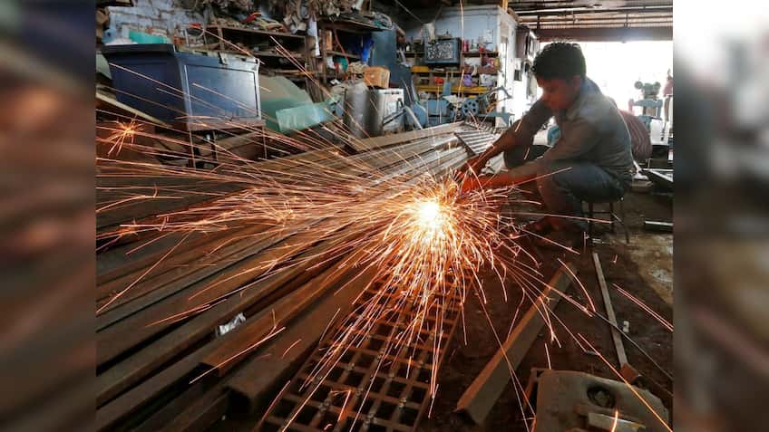 India's GDP: भारत की अर्थव्यवस्था ग्रोथ पर अब ADB ने बढ़ाया अनुमान, मौजूदा FY के लिए 6.7 से बढ़ाकर 7% किया