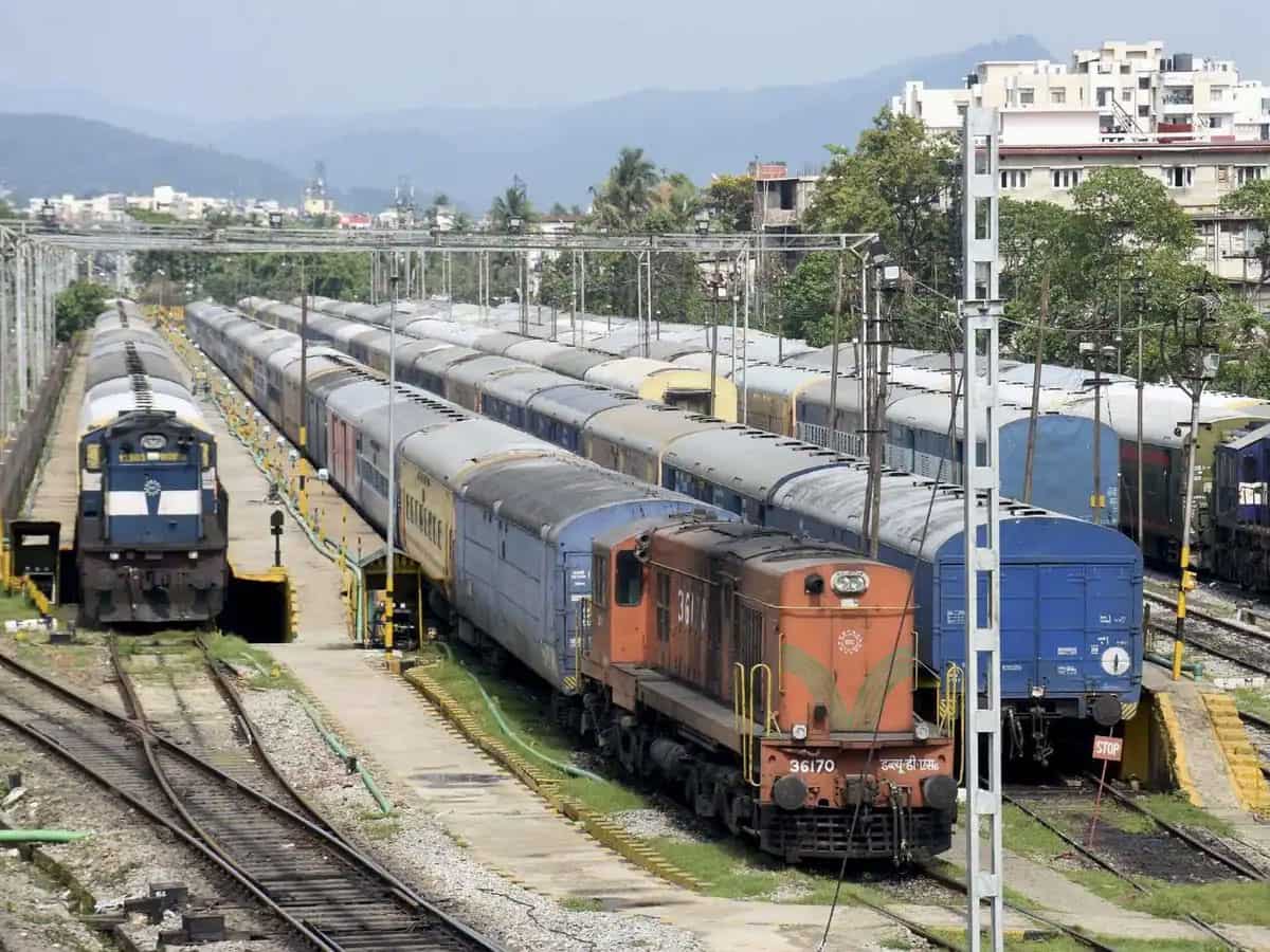 बिहार जाने वाले यात्रियों के लिए खुशखबरी, रेलवे ने गर्मियों में किया कंफर्म सीट का इंतजाम, चेक करें स्पेशल ट्रेनों का शेड्यूल