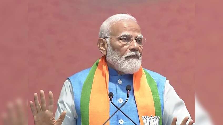 अपने घर का सपना होगा पूरा, मिलेंगे हाई वैल्यू रोजगार, मेनिफेस्टो में बीजेपी ने मिडिल क्लास से किए ये बड़े वादे