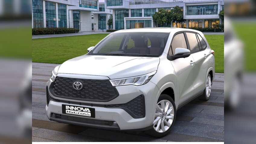 Toyota ने लॉन्च की नई कार; 8-सीटर सपोर्ट के साथ मिलेंगे धांसू फीचर्स, जानें माइलेज समेत कीमत