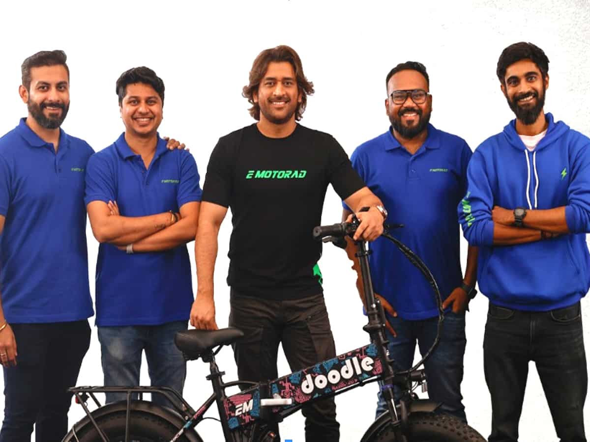 Mahendra Singh Dhoni ने किया इस EV Startup में निवेश, कंपनी के Brand Endorser भी बने, जानिए क्या करती है कंपनी