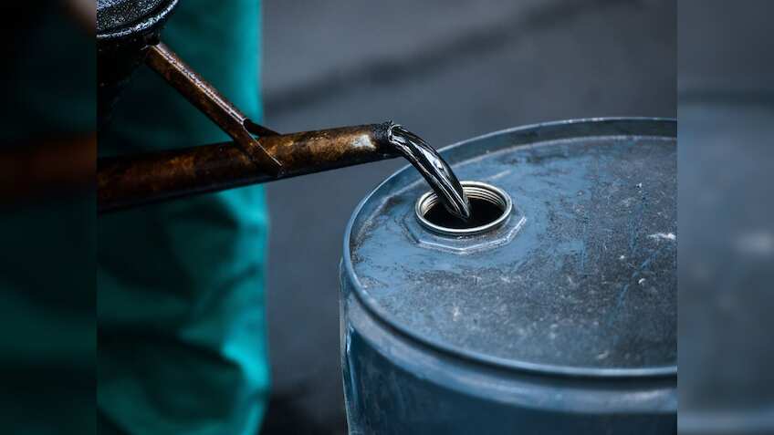 FY24 में भारत का Crude Oil इंपोर्ट बिल 16% घटकर 132.4 अरब डॉलर  रहा
