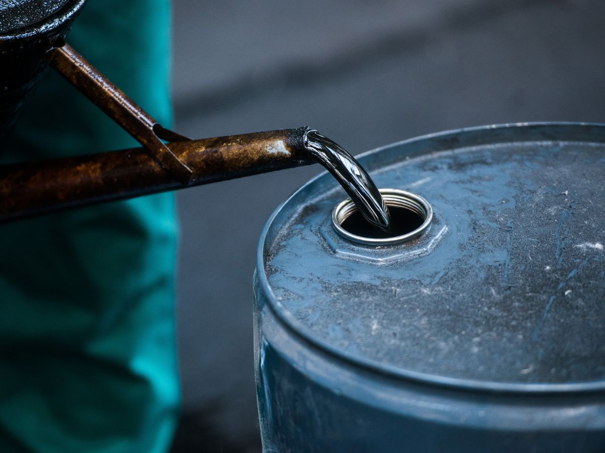 FY24 में भारत का Crude Oil इंपोर्ट बिल 16% घटकर 132.4 अरब डॉलर रहा
