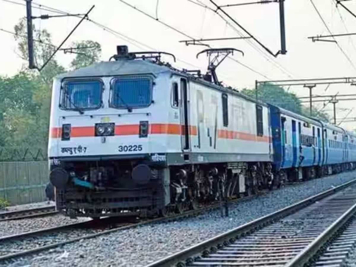 गर्मियों में रेल यात्रियों की यात्रा को सुविधाजनक बनाएगा भारतीय रेलवे, करेगा रिकॉर्ड संख्या में अतिरिक्त ट्रेनों का संचालन