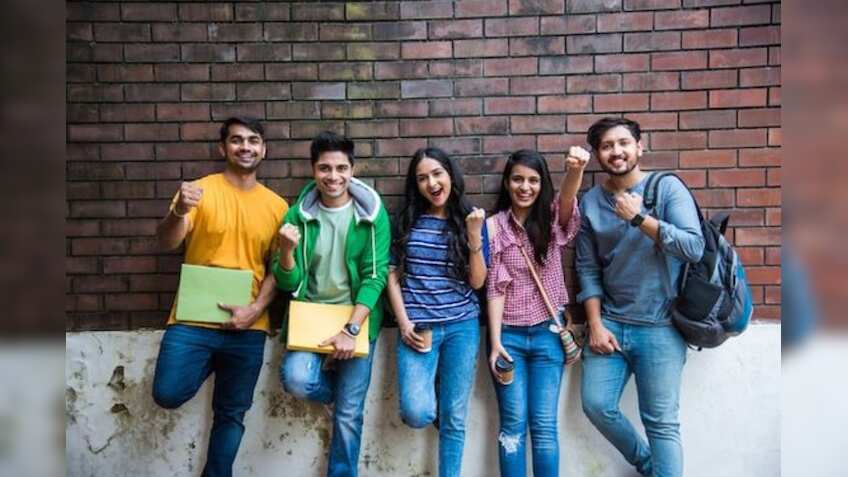 UP Board Result: कैसे निकाले 12वीं का परसेंट, रिजल्ट में A1 से D ग्रेड का मतलब जानते हैं आप? जानें क्या है ग्रेडिंग सिस्टम