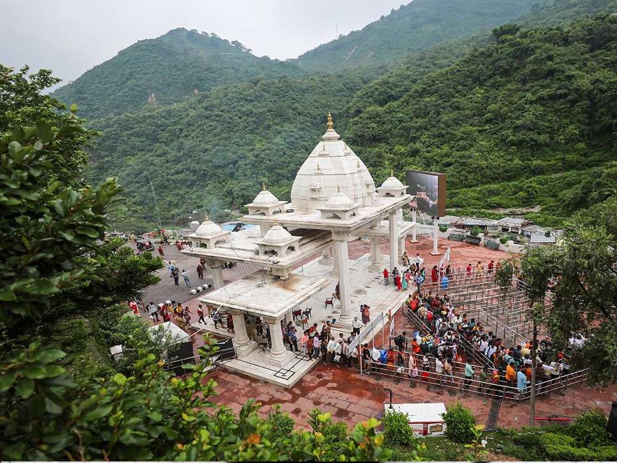 गर्मियों की छुट्टी में करने हैं माता वैष्णो देवी के दर्शन, आज से इस रूट पर चलेगी समर स्पेशल ट्रेन, देखें शेड्यूल