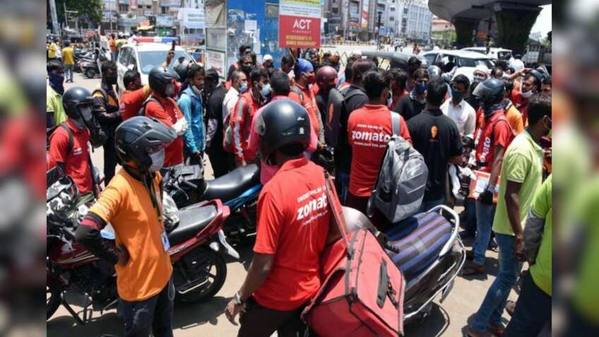 Zomato से खाना ऑर्डर करना हुआ महंगा, प्लेटफॉर्म फीस में 25 फीसदी बढ़ोतरी