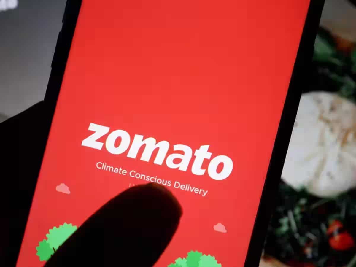 ₹1 प्लेटफॉर्म फीस बढ़ाकर 100 करोड़ रुपये कमा सकता है Zomato, जानिए क्या है कंपनी की मुनाफा बढ़ाने वाली टेक्नीक!