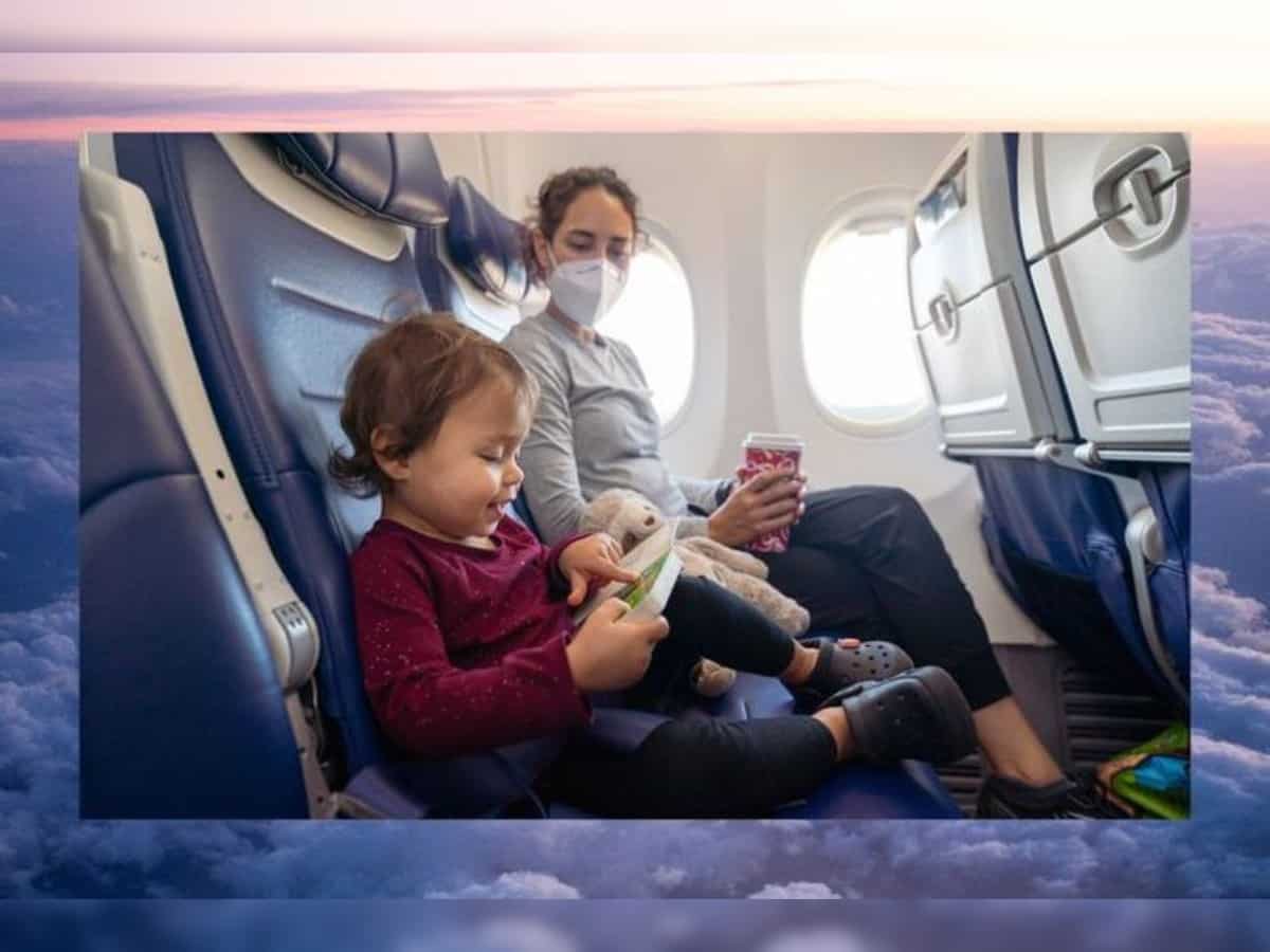 12 साल से कम उम्र के बच्चे पेरेंट्स के साथ करेंगे फ्लाइट में सफर, एयरलाइंस नहीं वसूलेगी कोई एक्स्ट्रा चार्ज