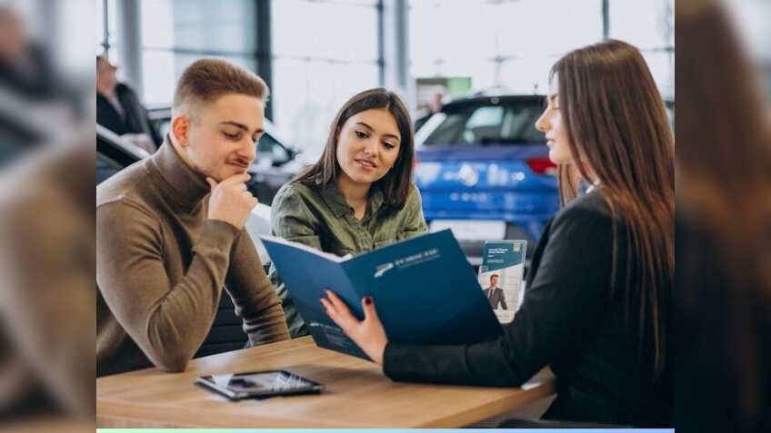 Car Insurance Tips: सस्‍ते प्‍लान के चक्‍कर में कहीं ठगी का शिकार न हो जाएं, इंश्‍योरेंस लेते समय जरूर चेक करें ये 7 बातें