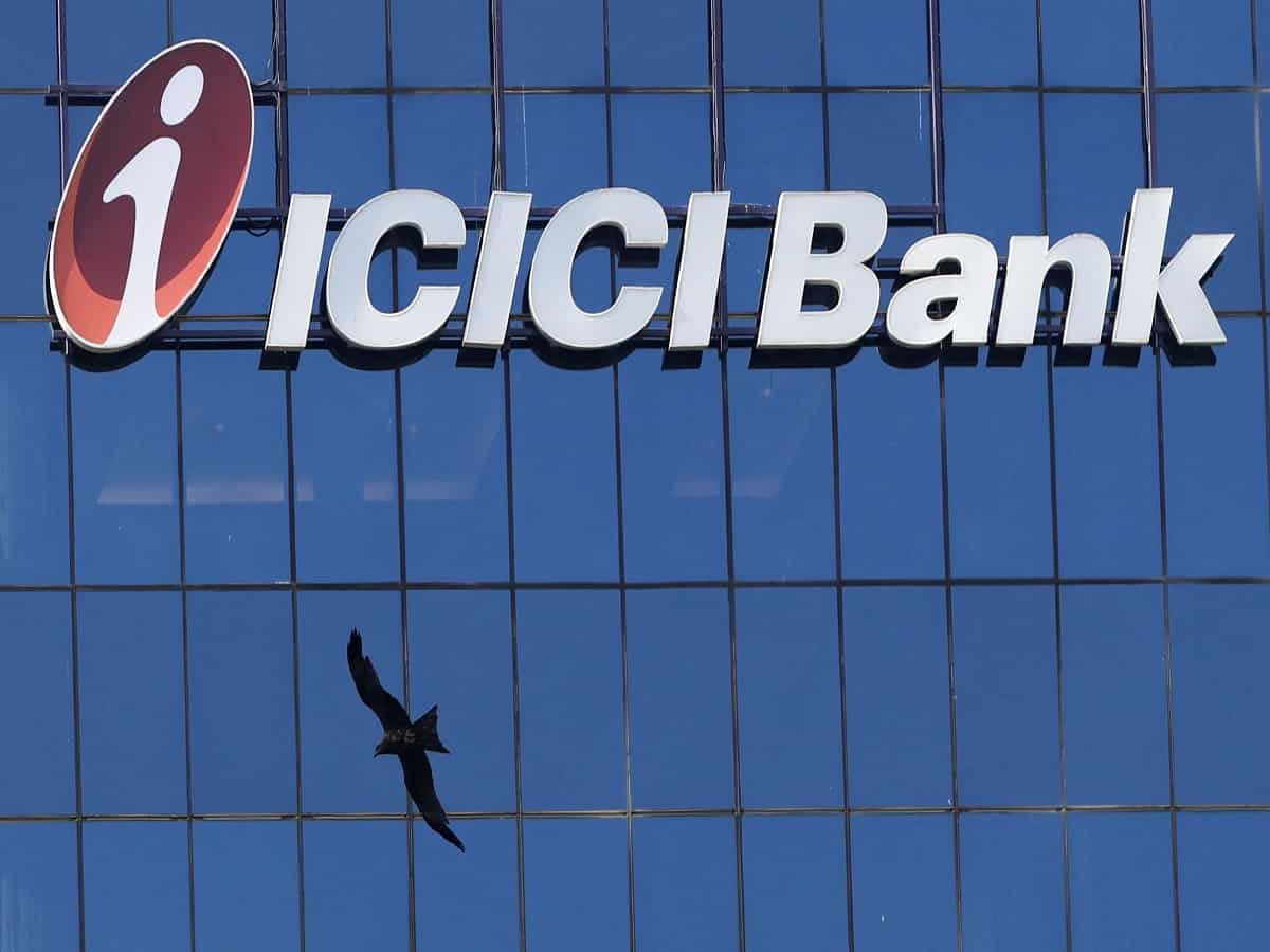 ICICI Bank Q4 Results: नेट प्रॉफिट 17% बढ़कर ₹10,707 करोड़, निवेशकों को 500% डिविडेंड का तोहफा