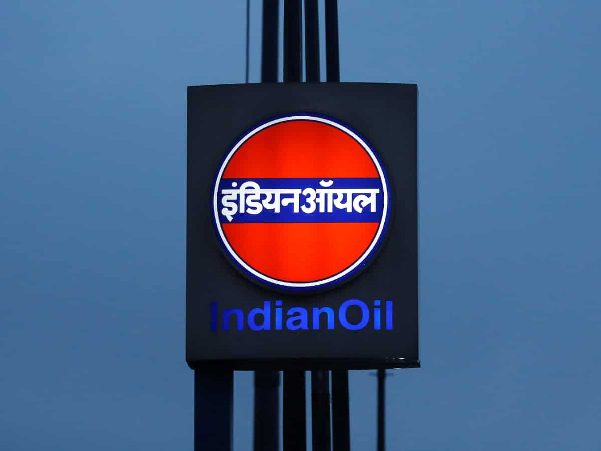 IOCL Q4 Results: मुनाफा और आय घटा, ₹7 डिविडेंड का ऐलान, शेयर 4% टूटा