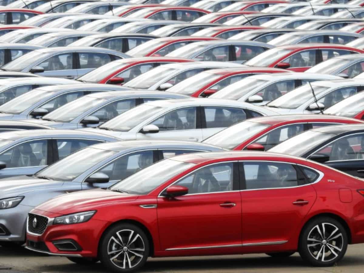 Toyota ने अप्रैल में बेची 20000 से ज्यादा गाड़ियां, MG Motors की बिक्री घटी