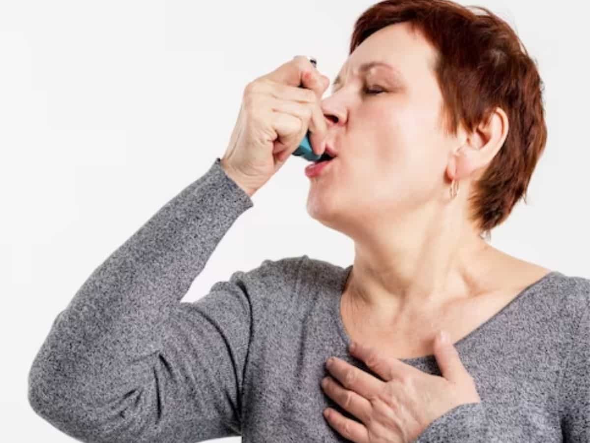 World Asthma Day 2024: सांस लेने में दिक्‍कत होना कहीं अस्‍थमा का संकेत तो नहीं, जानें इस बीमारी के कारण और लक्षण