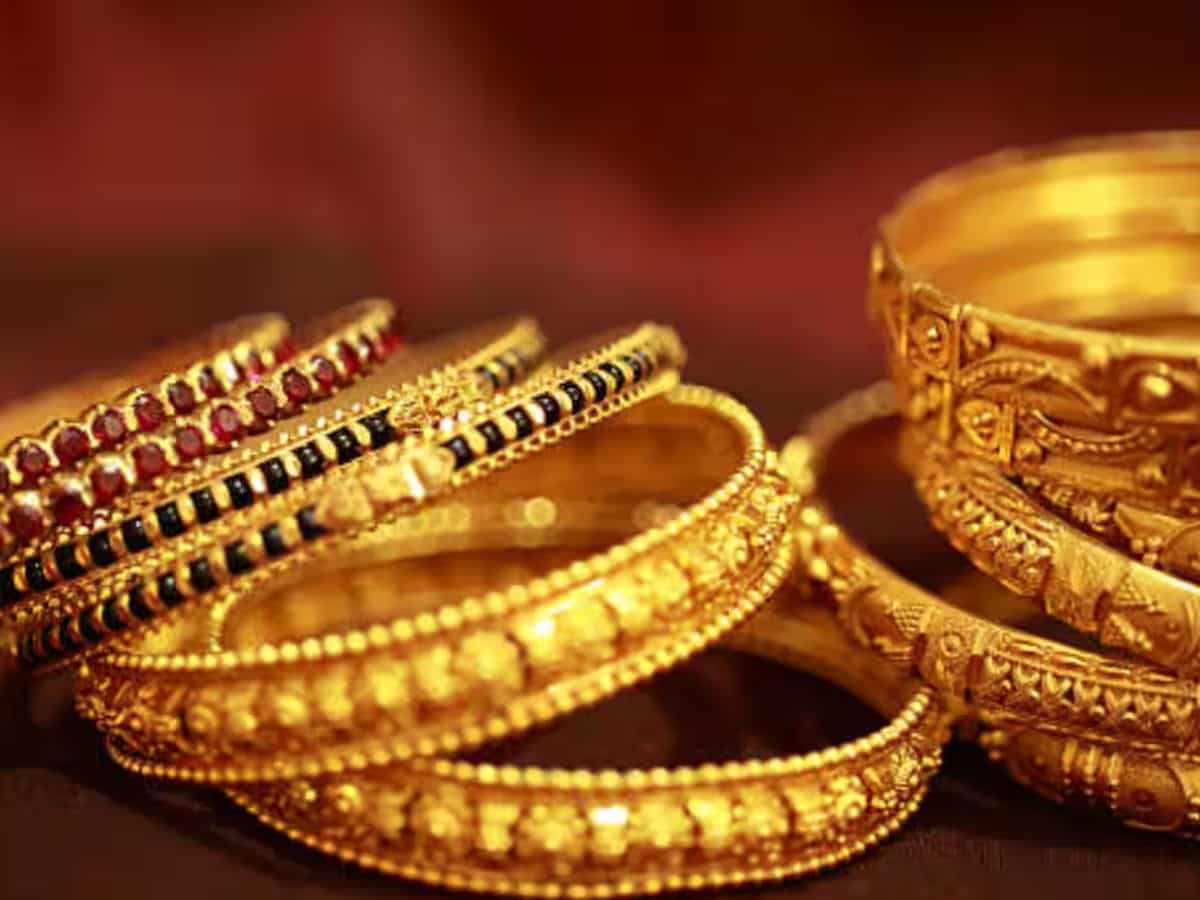 Akshaya Tritiya 2024: आज इस शुभ मुहूर्त में खरीदें सोना, महंगा होने के कारण अगर Gold न खरीद पाएं तो घर लाएं ये 4 चीजें