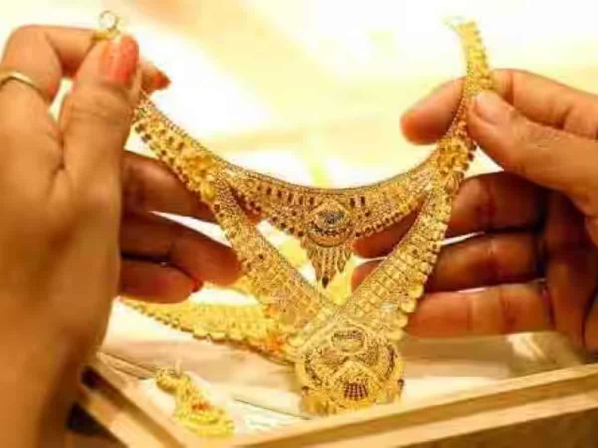 Akshaya Tritiya 2024: सोने की खरीदारी पड़ रही है भारी तो ये ऑप्‍शन आएगा काम, सिर्फ ₹1 में मिलेगा 24 कैरेट का खरा सोना