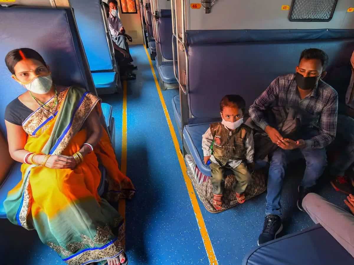 रेलवे में लोअर बर्थ के लिए नहीं करनी होगी मिन्नत, इस नियम ने बुजुर्गों और गर्भवती महिलाओं का सफर किया आसान