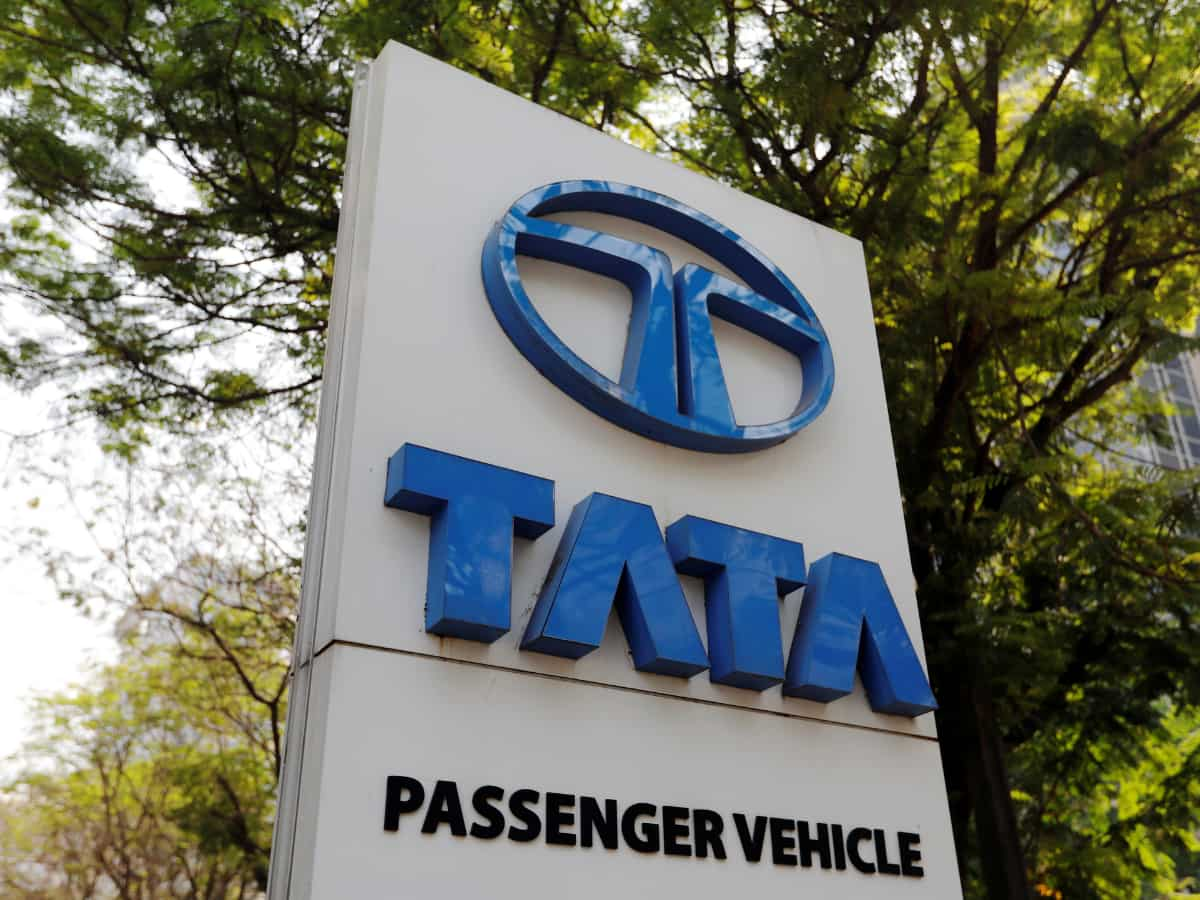 Tata Motors का बड़ा बयान; जल्द कर्ज मुक्त होगी JLR, EV के लिए खुलेंगे एक्सक्लूसिव शोरूम