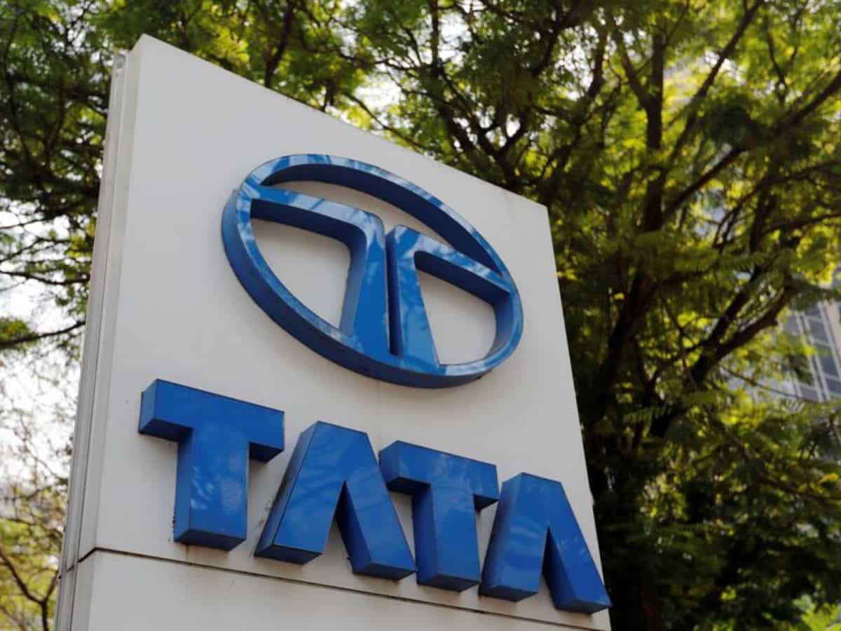 Tata Motors का बड़ा ऐलान, 1 जुलाई से महंगी हो जाएंगी CV; जानें कितनी बढ़ेगी कीमत 