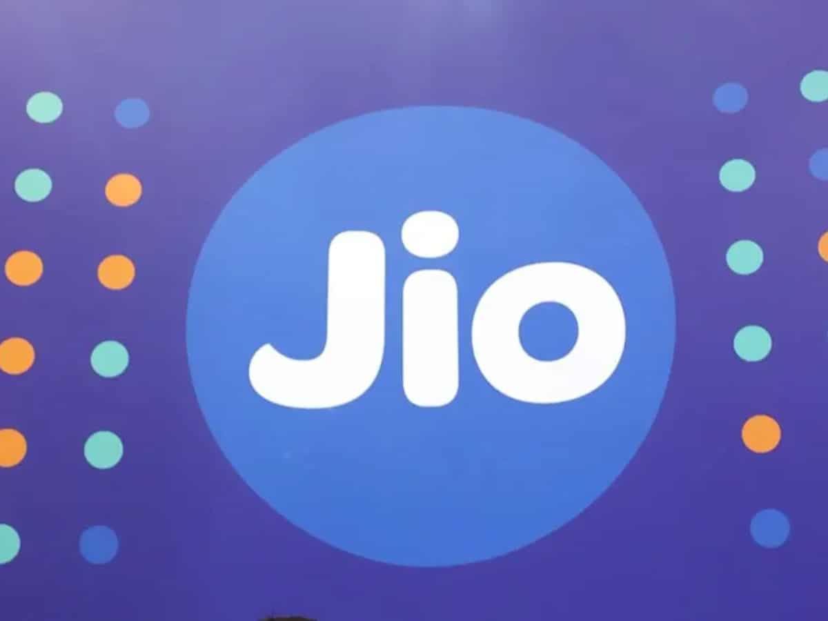 Airtel वाले हो गए 'खामोश', Jio ने उतार दिया ऐसा सस्ता और ज्यादा डेटा वाला प्लान, दौड़ कर कराएंगे रिचार्ज, जानें डीटेल्स