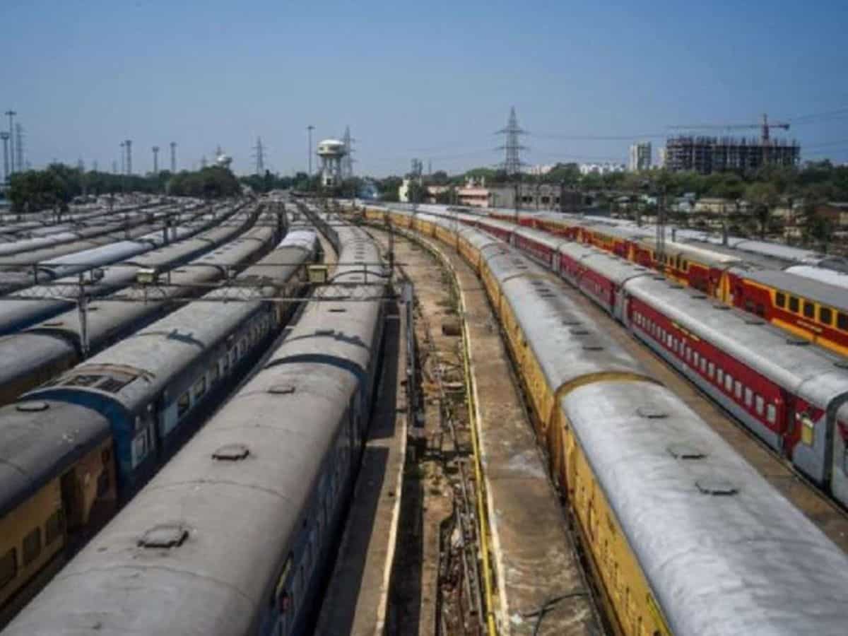 रेलयात्री ध्यान दें! रेलवे ने 7 जुलाई तक कैंसिल कर दी 78 ट्रेनें, यहां देखें रूट और गाड़ियों की पूरी लिस्ट