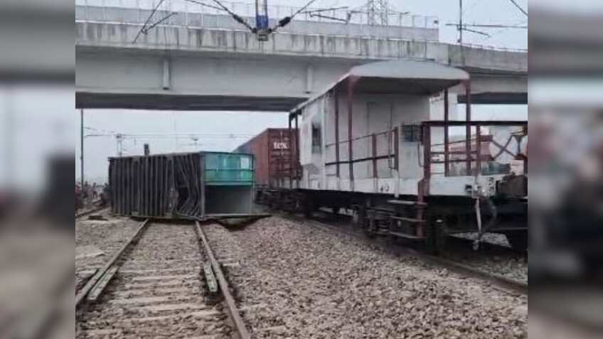 नीलोखेड़ी स्‍टेशन पर मालगाड़ी के 3 वैगन पटरी से उतरे, ट्रेन लाइन बाधित...डायवर्टेड रूट के जरिए डाउन मूवमेंट जारी
