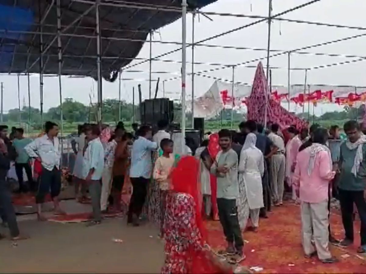 यूपी के हाथरस में बड़ा हादसा, सत्संग के दौरान मची भगदड़, 60 से अधिक लोगों की मौत