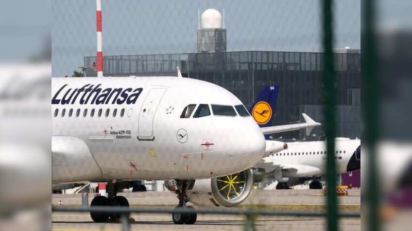 दिल्ली एयरपोर्ट पर टला बड़ा हादसा, लैंडिंग के समय विमान के पहिए में लगी आग, मुश्किल में पड़ी 490 पैसेंजर्स की जान