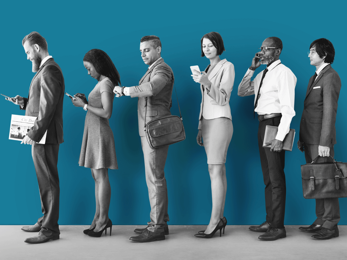 हर तरफ चल रहे Layoff के बीच ये आईटी कंपनी देगी 4000 लोगों को नौकरी, यहां जानिए सारी डीटेल्स