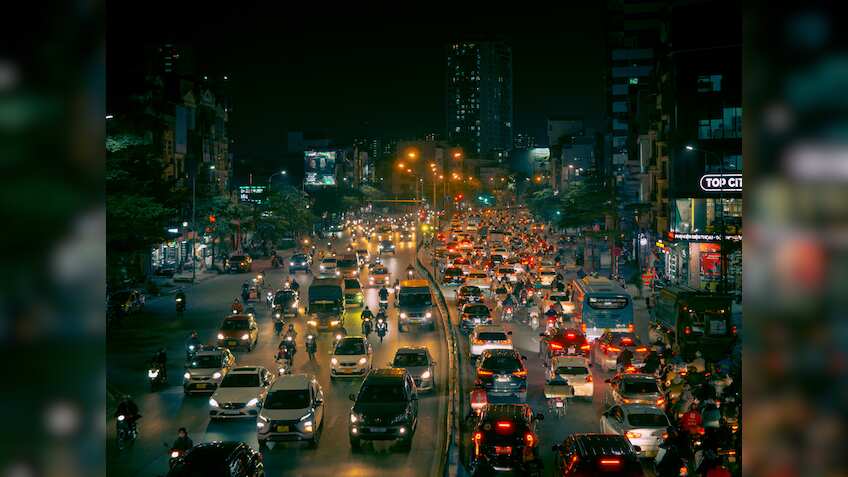 बैक टू बैक लॉन्च के बाद भी जून में गिरी पैसेंजर व्हीकल्स की सेल्स, जानें क्या रही बड़ी वजह