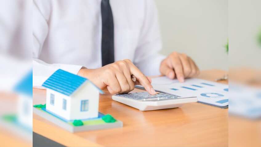 SBI Home Loan Interest Rate: कितने सिबिल स्‍कोर पर कितने फीसदी ब्‍याज के साथ मिलेगा होम लोन? यहां चेक करें