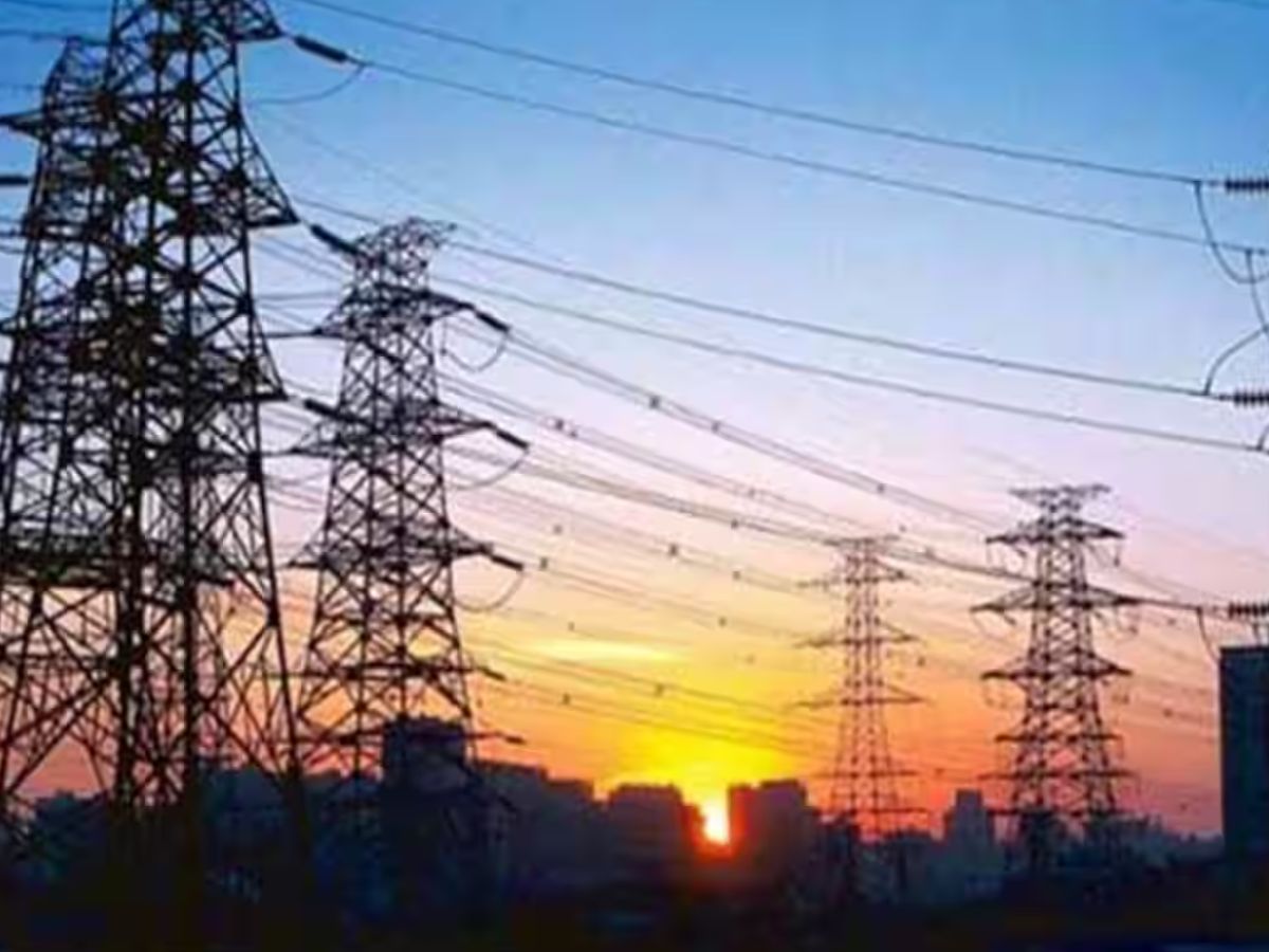 यूपी वालों तैयार हो जाओ! आने वाले दिनों में महंगी हो सकती है बिजली, आज होगी उत्तर प्रदेश विद्युत नियामक की बैठक