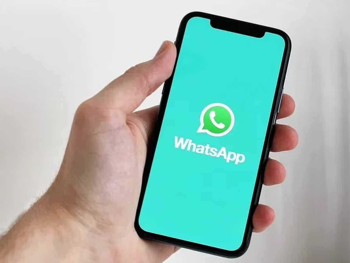 WhatsApp पर किसी ने कर दिया फ्रॉड ग्रुप में एड? नया सेफ्टी फीचर करेगा अलर्ट, खोलेगा पूरी कुंडली