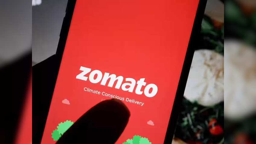 Zomato-Swiggy ने फिर बढ़ाई Platform Fee, जानिए 20% बढ़ोतरी के बाद अब कितना महंगा हो गया खाना ऑर्डर करना