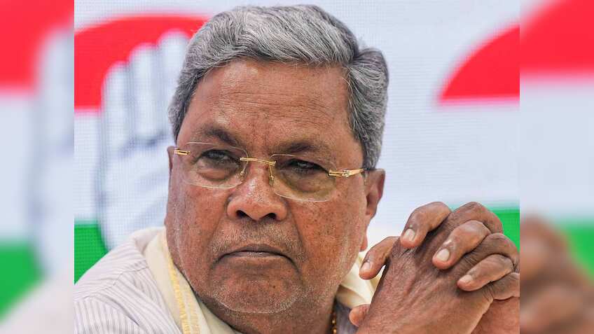प्राइवेट सेक्टर में आरक्षण पर कर्नाटक सरकार का U टर्न, कैबिनेट के फैसले पर फिलहाल लगाई रोक
