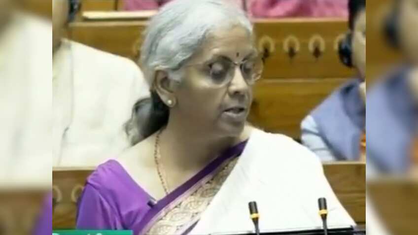 Budget 2024: आम आदमी के लिए वित्‍त मंत्री ने खोला पिटारा, पीएम आवास के तहत 3 करोड़ नए मकान बनाने का ऐलान