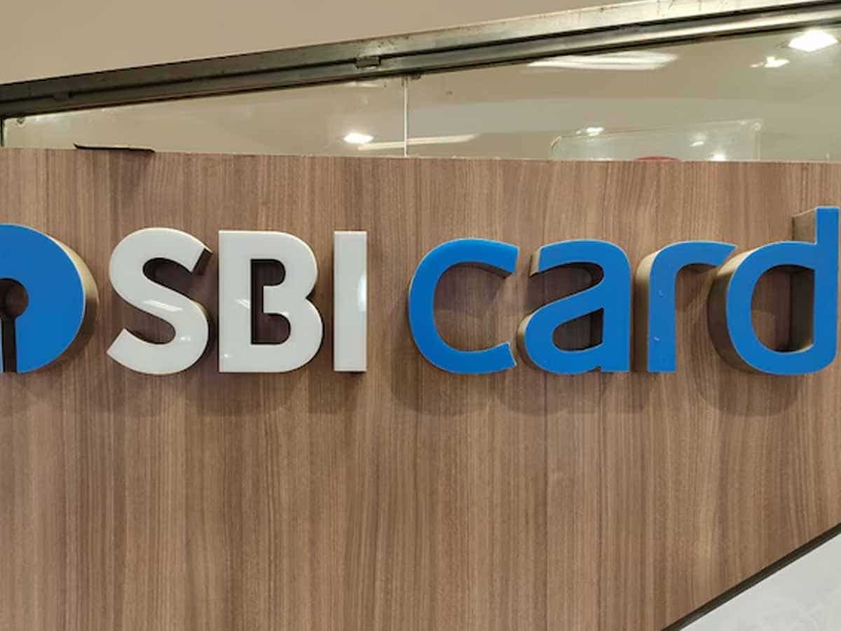 Q1 में सपाट रहा SBI Cards का मुनाफा, रेवेन्यू में आया 11% उछाल, शेयर पर रखें नजर