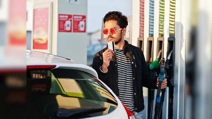 Petrol-Diesel Price 27th July: हफ्ते भर में 300 रुपये से भी ज्यादा सस्ता हुआ कच्चा तेल, जानिए डीजल-पेट्रोल के लेटेस्ट रेट