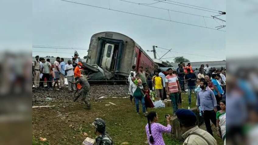 Train Cancellation Today: झारखंड रेल हादसे के दूसरे दिन भी 44 ट्रेनें हैं कैंसिल, ट्रैक मरम्मत का काम है जारी