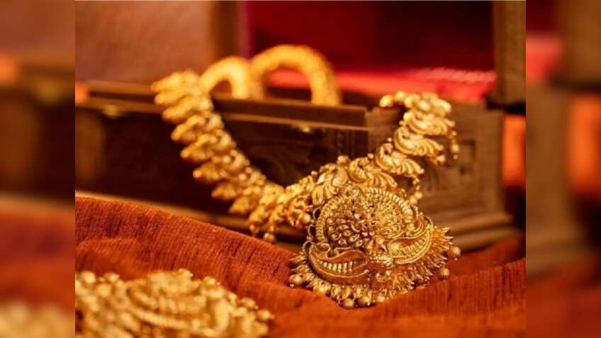 एक झटके में ₹600 महंगा हो गया Gold, चांदी भी ₹500 चढ़ी; 1 अगस्त को चेक करें ताजा भाव