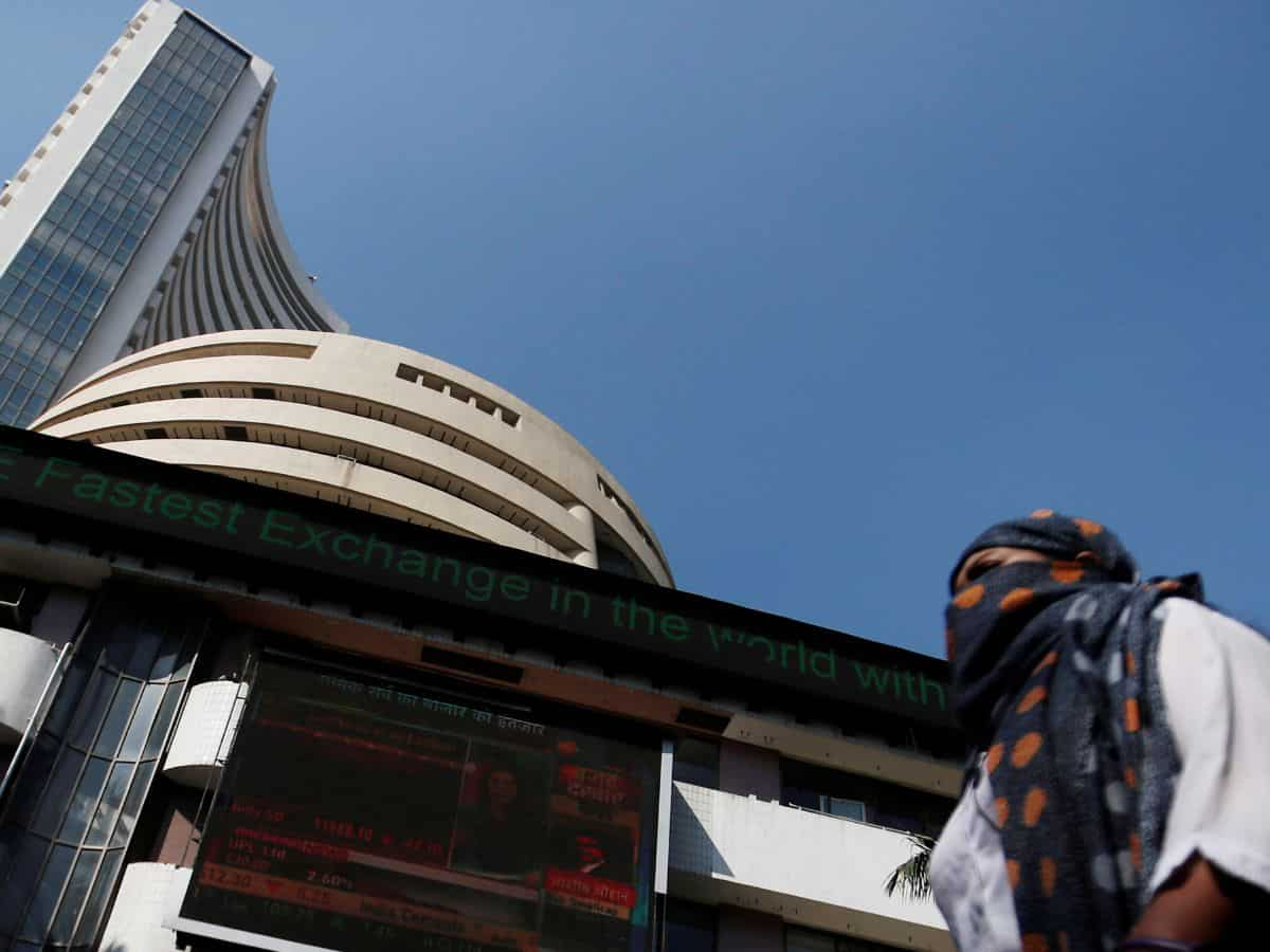 Stock Market Closing: बाजार में गिरावट का मूड, 700 अंक गिरकर सेंसेक्स बंद; BPCL, HDFC Bank टॉप लूजर्स