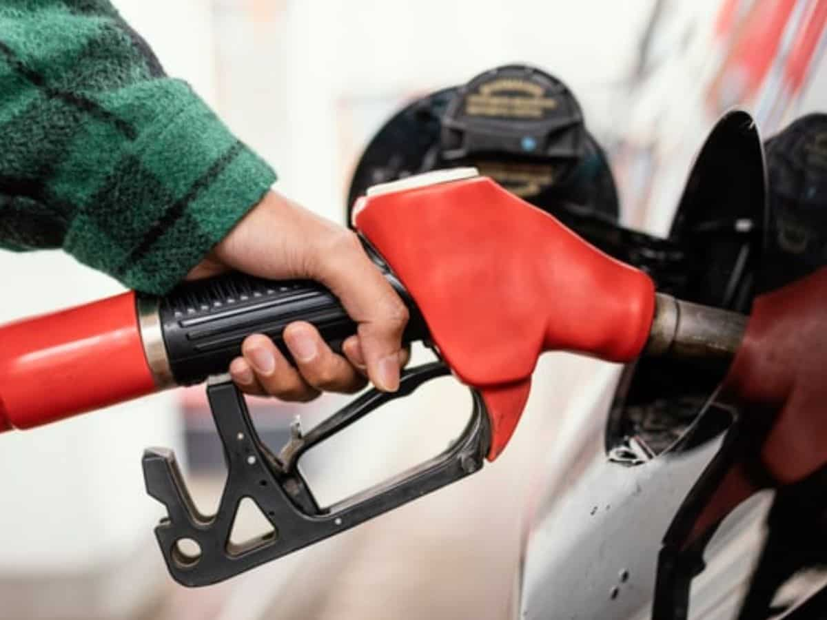 Ethanol Price Hike: एथेनॉल की कीमतें बढ़ा सकती है सरकार, Ethanol के लिए शुगर डायवर्जन पर दोबारा लिमिट संभव