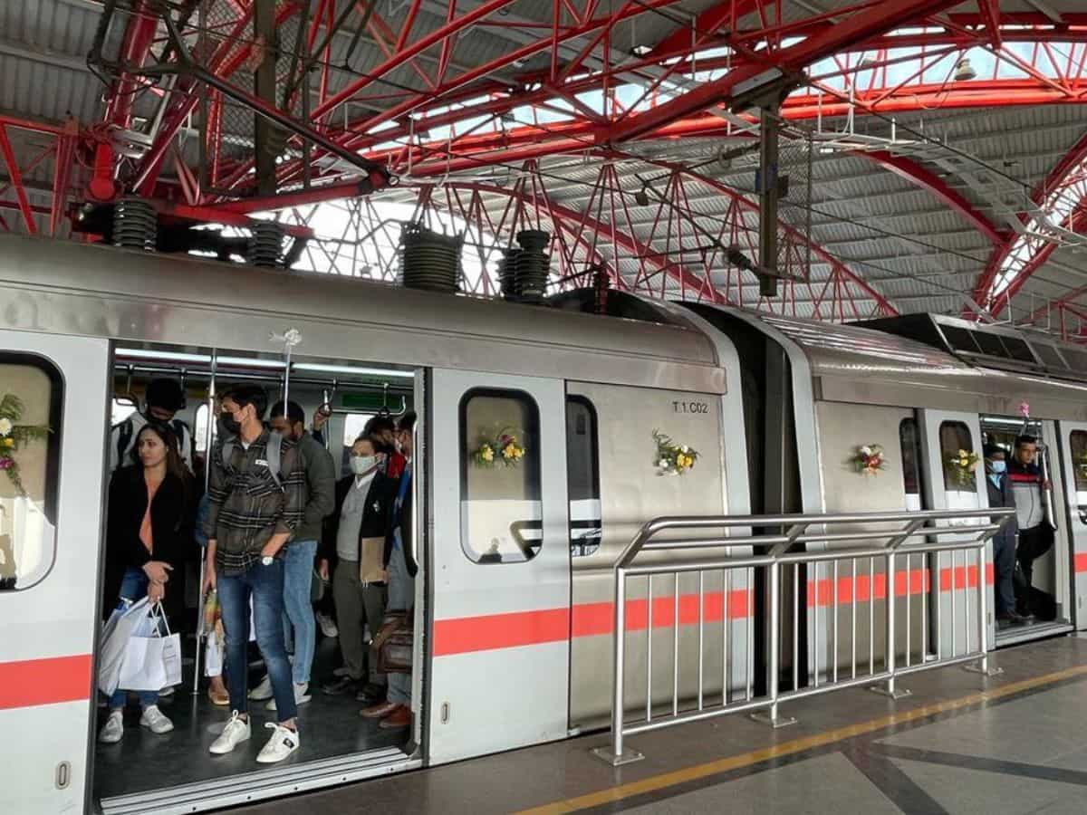 15 अगस्त को करने वाले हैं दिल्ली मेट्रो से सफर तो अभी जान लें, DMRC ने बदल दिया ट्रेनों का शेड्यूल